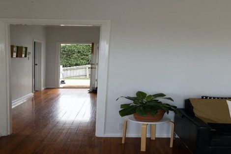 Photo of property in 1/27 Huka Road, Birkenhead, Auckland, 0626