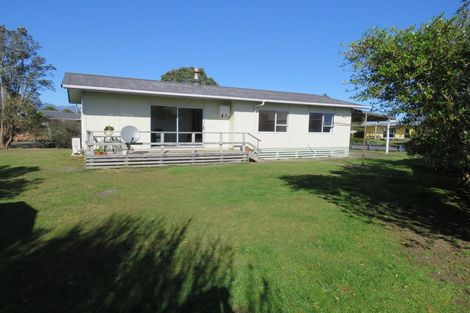 Photo of property in 15 Martin Place, Carters Beach, Westport, 7825