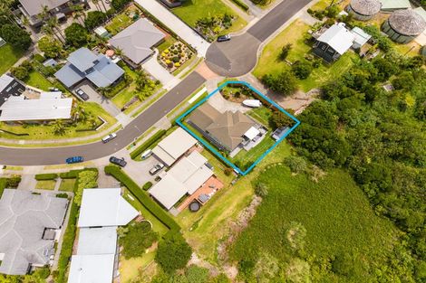 Photo of property in 100 Estuary View, Whangamata, 3620