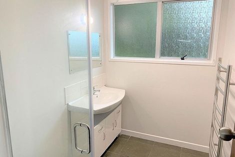 Photo of property in 14 Kilcar Place, Massey, Auckland, 0614