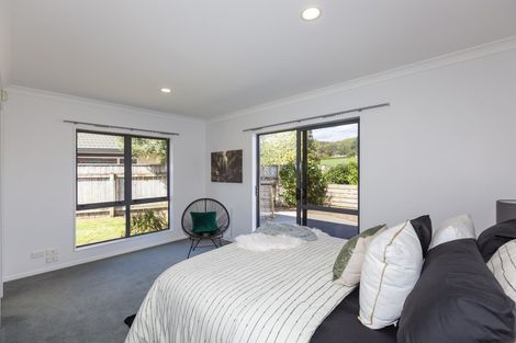 Photo of property in 6 Cascade Way, Paraparaumu, 5032