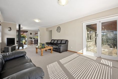 Photo of property in 6 Cecil Street, Clouston Park, Upper Hutt, 5018