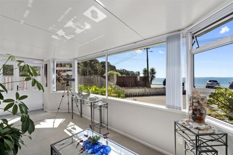 Photo of property in 2/31 Manly Esplanade, Browns Bay, Auckland, 0630