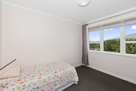 Photo of property in 90 Tiroroa Avenue, Te Atatu South, Auckland, 0610