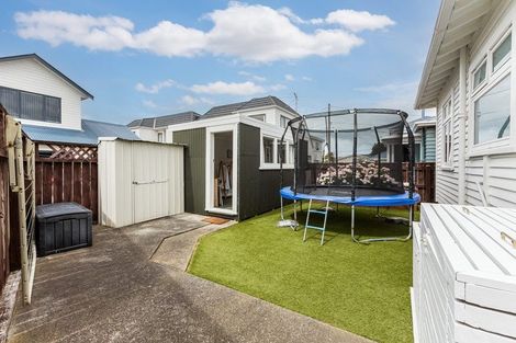 Photo of property in 10 Chelsea Street, Miramar, Wellington, 6022