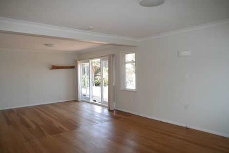 Photo of property in 1 Toru Road, Paraparaumu Beach, Paraparaumu, 5032