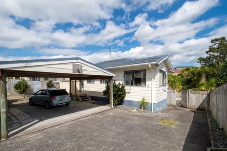 Photo of property in 71a Brunner Road, Glen Eden, Auckland, 0602