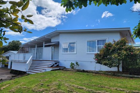 Photo of property in 8 Malvina Place, Bucklands Beach, Auckland, 2014