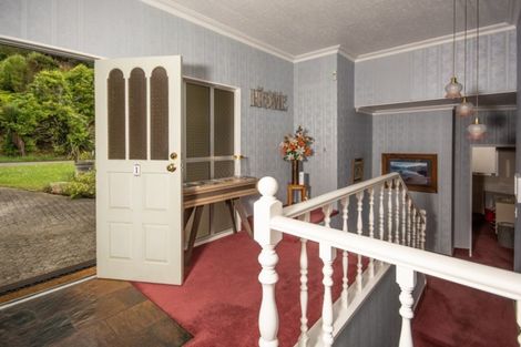 Photo of property in 1 Seymour Street, Picton, 7220