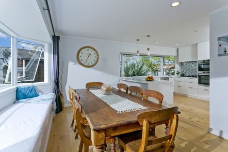 Photo of property in 154 Oaktree Avenue, Browns Bay, Auckland, 0630