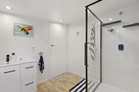 Photo of property in 17 Purau Avenue, Diamond Harbour, 8972