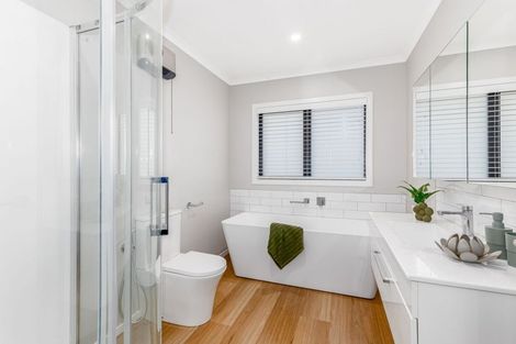Photo of property in 11 Te Hoiere Street, Aotea, Porirua, 5024