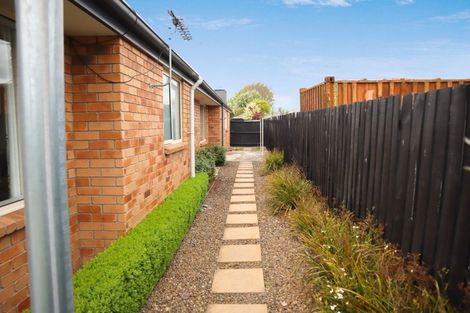 Photo of property in 12 Catkins Lane, Mairehau, Christchurch, 8052