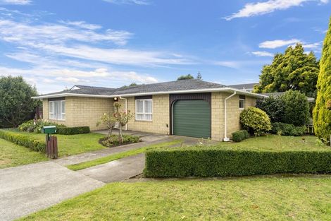 Photo of property in 2 Princeton Road, Raumati Beach, Paraparaumu, 5032