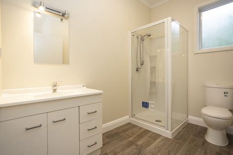 Photo of property in 198 Riccarton Road, Riccarton, Christchurch, 8041