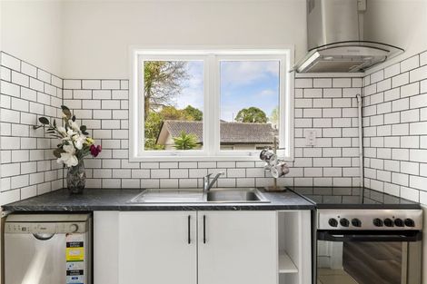 Photo of property in 2/47 Hogans Road, Glenfield, Auckland, 0629