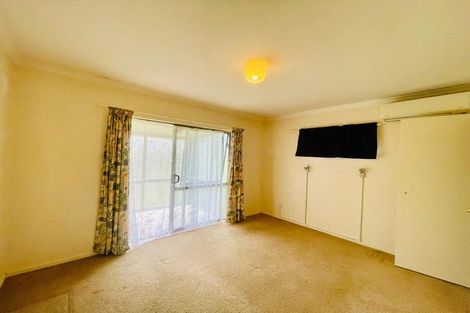 Photo of property in 10 Wheaton Place, Glen Eden, Auckland, 0602