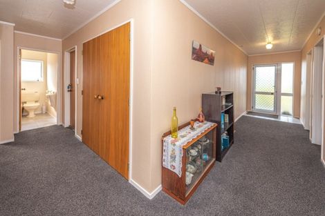 Photo of property in 98 Fitzherbert Avenue, Tawhero, Whanganui, 4501