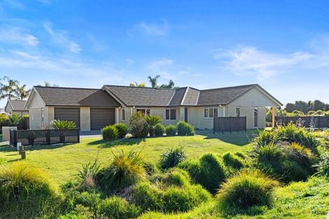 Photo of property in 95 Oriental Parade, Papamoa Beach, Papamoa, 3118