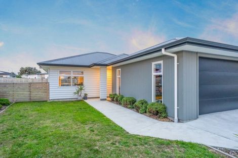 Photo of property in 27 Gallipoli Place, Paraparaumu, 5032
