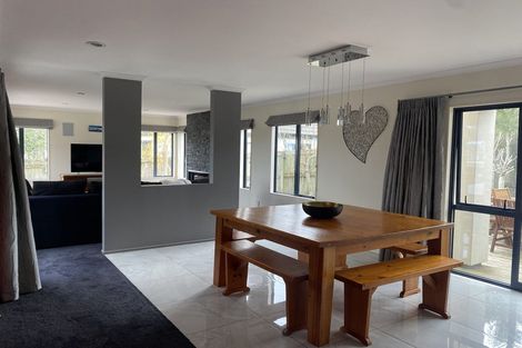 Photo of property in 5 Astronomer Place, Whitby, Porirua, 5024