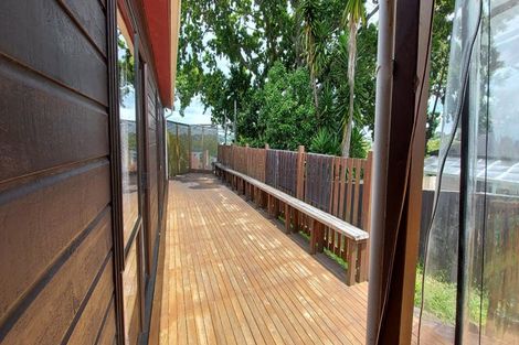 Photo of property in 2/46 Sunnynook Road, Sunnynook, Auckland, 0620