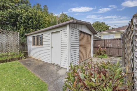 Photo of property in 4 Honey Place, Weymouth, Auckland, 2103