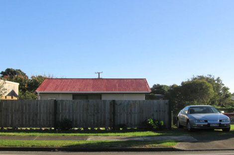 Photo of property in 3 William Street, Waikanae Beach, Waikanae, 5036