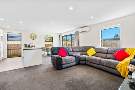 Photo of property in 100 Hagart-alexander Drive, Mosgiel, 9024