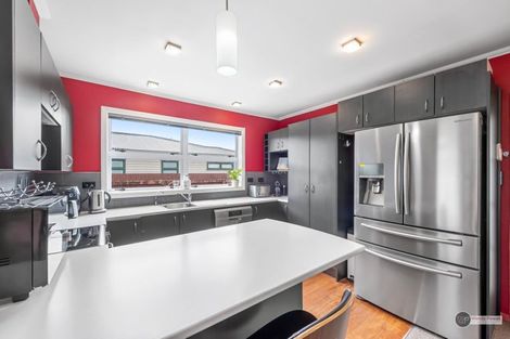 Photo of property in 79 Glen Road, Stokes Valley, Lower Hutt, 5019