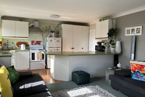 Photo of property in 207 Onepu Road, Lyall Bay, Wellington, 6022