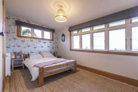 Photo of property in 16 Brewster Street, Bluff Hill, Napier, 4110