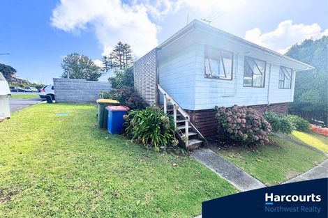 Photo of property in 727 Swanson Road, Swanson, Auckland, 0612