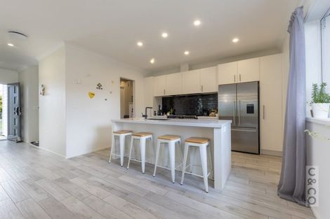 Photo of property in 14 Floyd Road, Riverhead, 0820