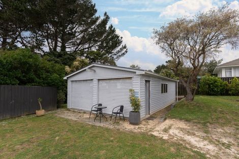 Photo of property in 9 Sasanof View, Ascot Park, Porirua, 5024