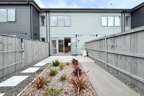 Photo of property in 10 Park Green Avenue, Rosehill, Papakura, 2113