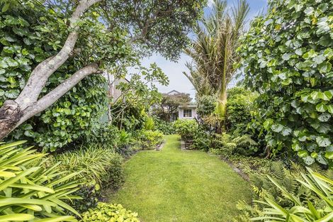 Photo of property in 62 Elizabeth Street, Mount Victoria, Wellington, 6011