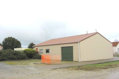 Photo of property in 16 Morton Street, Edendale, 9825