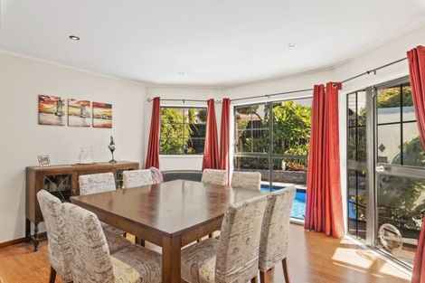 Photo of property in 201 Chelsea View Drive, Chatswood, Auckland, 0626
