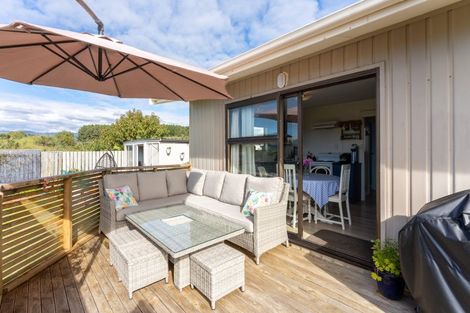 Photo of property in 15 Colenso Place, Otaki Beach, Otaki, 5512