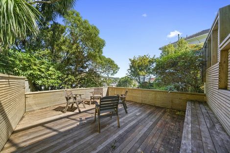 Photo of property in 56 Tio Tio Road, Miramar, Wellington, 6022