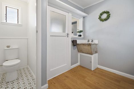 Photo of property in 18 Kent Crescent, Awapuni, Palmerston North, 4412