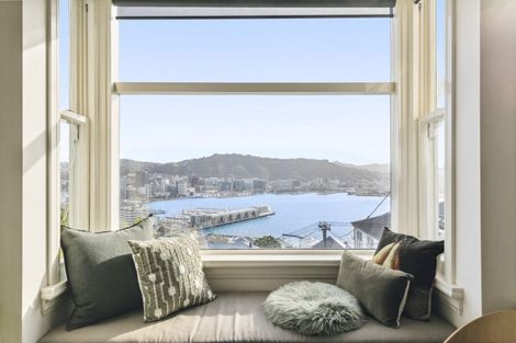 Photo of property in 19 Shannon Street, Mount Victoria, Wellington, 6011