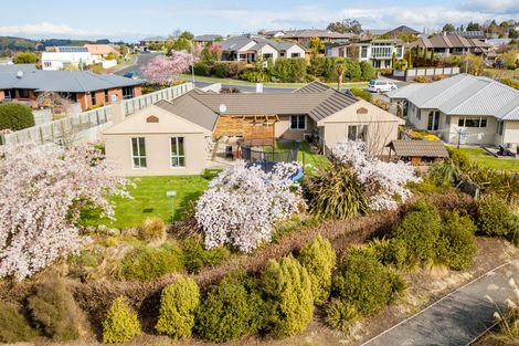 Photo of property in 37 Duxford Crescent, Fairfield, Dunedin, 9018