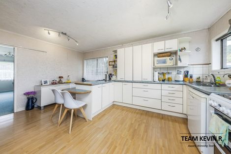 Photo of property in 2 Redcrest Avenue, Red Hill, Papakura, 2110