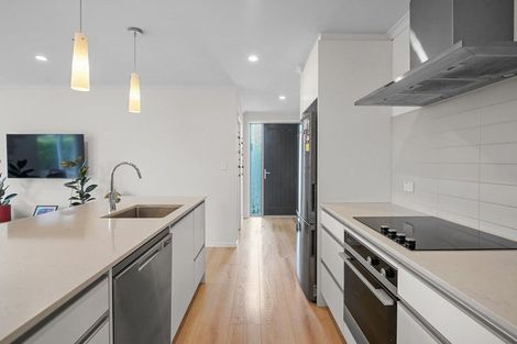 Photo of property in 5 Sauterne Road, Kumeu, 0810