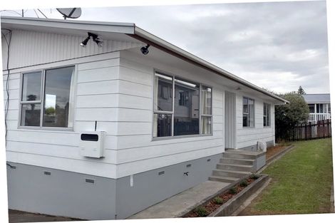 Photo of property in 9a Rothesay Place, Dinsdale, Hamilton, 3204