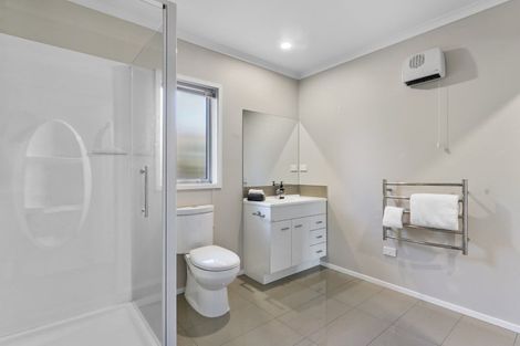 Photo of property in 37 Bridgewater Way, Pyes Pa, Tauranga, 3112