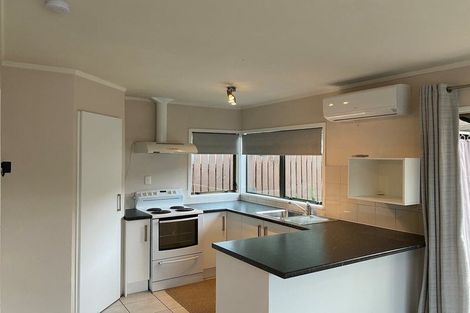 Photo of property in 1/2 Short Street, Papakura, 2110