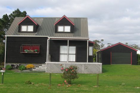 Photo of property in 102 Winslow Place, Matarangi, Whitianga, 3592